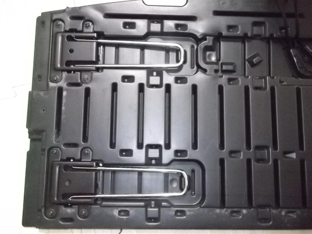 【送料無料】ダイハツ ウェイク LA700S 純正 ラゲッジボード テーブル