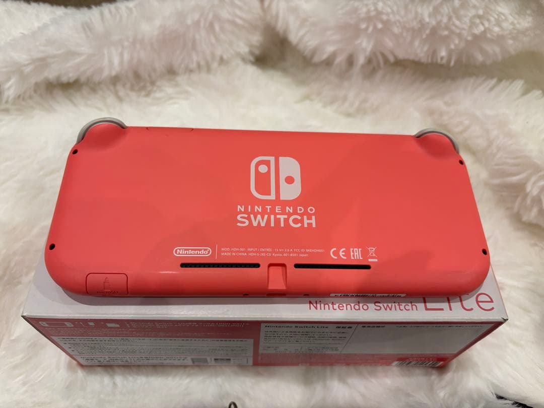 美品！ Nintendo Switch Lite コーラル 本体