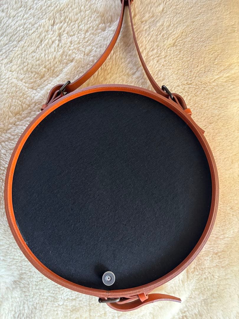 イタリアンレザーベルト壁掛けミラー