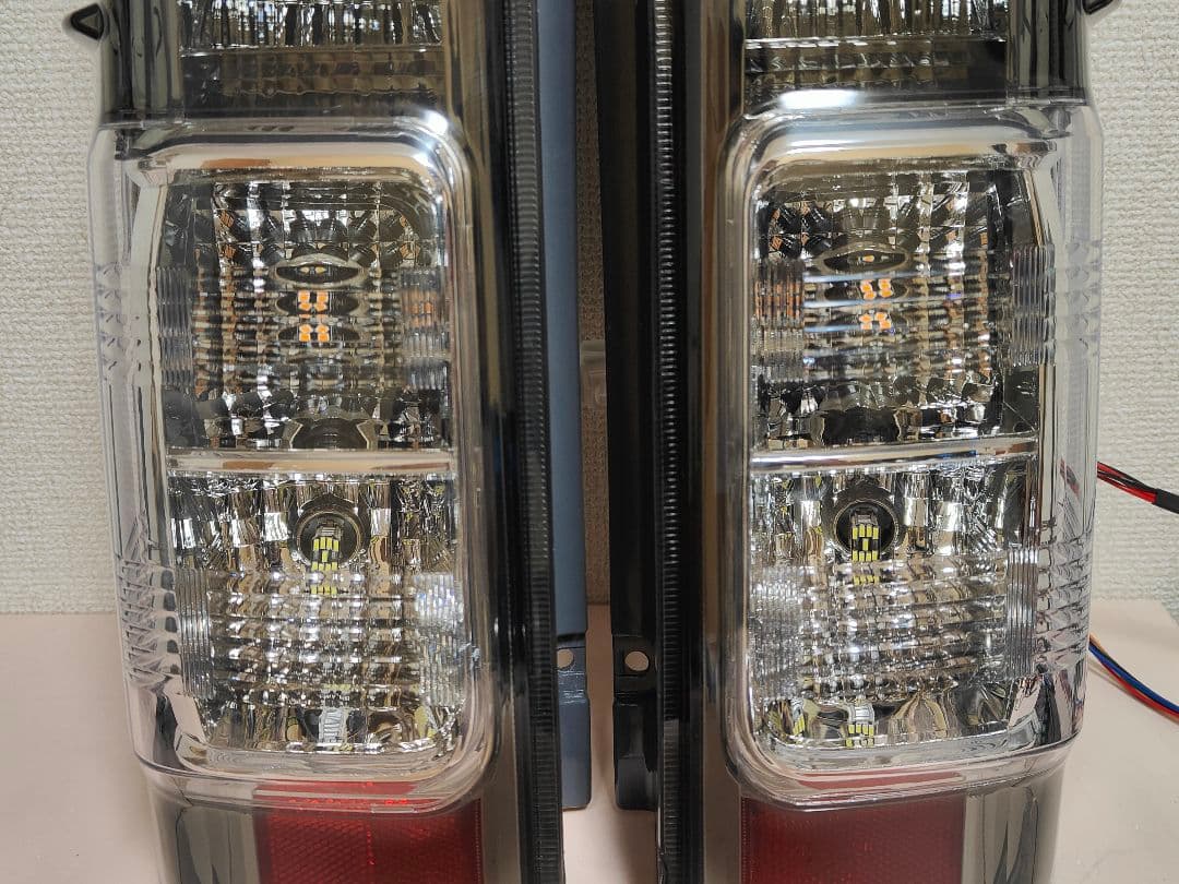 新品 ハイエース テール 新品LEDバルブ付 ハイフラ スモーク