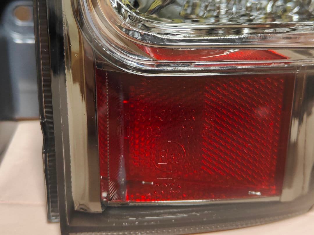 新品 ハイエース テール 新品LEDバルブ付 ハイフラ スモーク