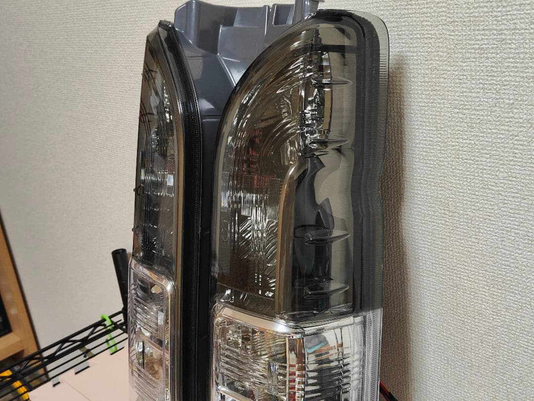 新品 ハイエース テール 新品LEDバルブ付 ハイフラ スモーク