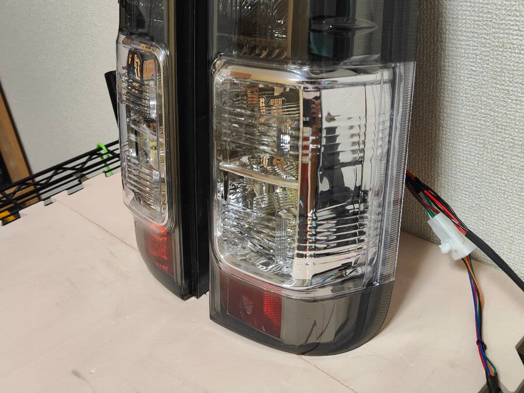 新品 ハイエース テール 新品LEDバルブ付 ハイフラ スモーク