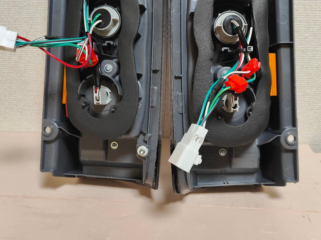 新品 ハイエース テール 新品LEDバルブ付 ハイフラ スモーク