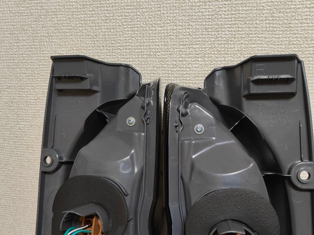 新品 ハイエース テール 新品LEDバルブ付 ハイフラ スモーク