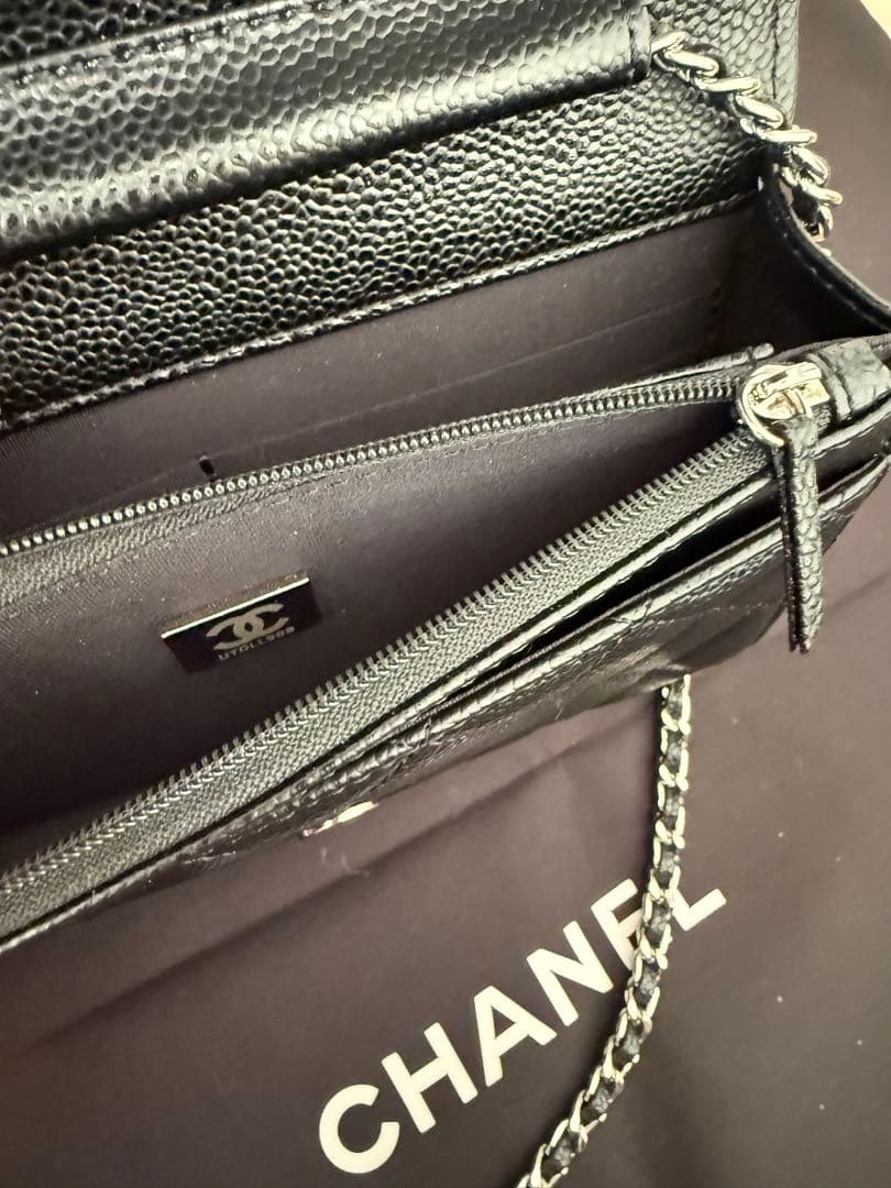 CHANEL ノベルティブラック レザー ウォレットショルダーバッグ