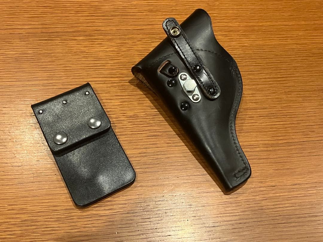 調整板付きホルスター　警察グッズ