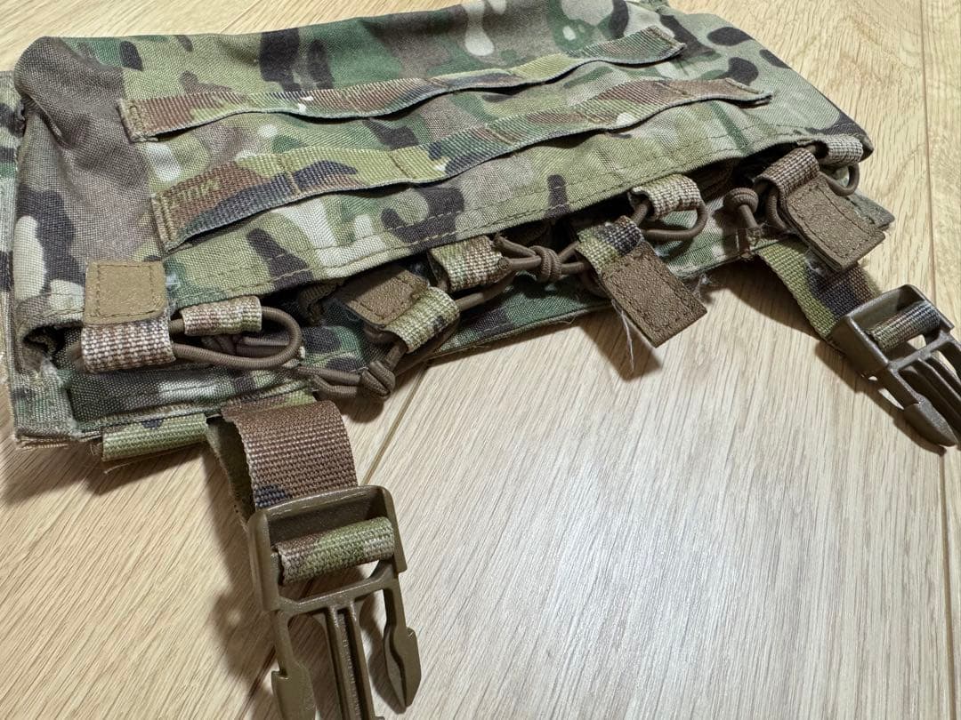 Velocity Systems クアッド 5.56 マガジンポーチ マルチカム