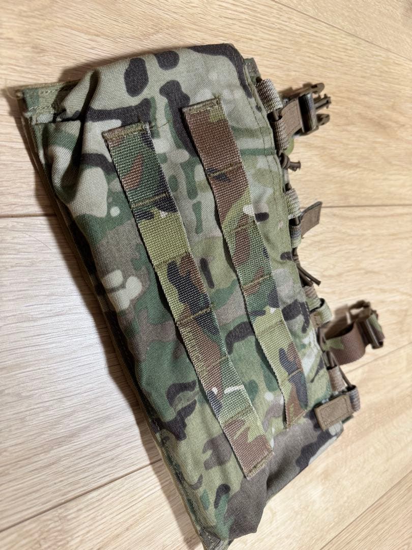 Velocity Systems クアッド 5.56 マガジンポーチ マルチカム