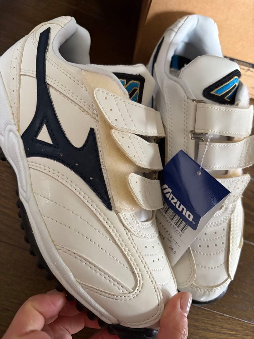 ☆レア商品☆Mizuno トレーニングシューズ ホワイト/ネイビー