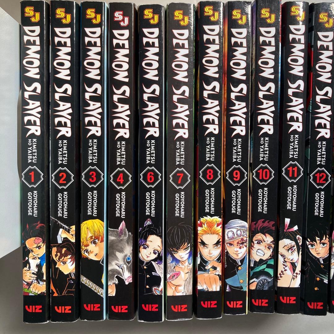 Demon Slayer Kimetsu no Yaiba 鬼滅の刃　洋書　英語