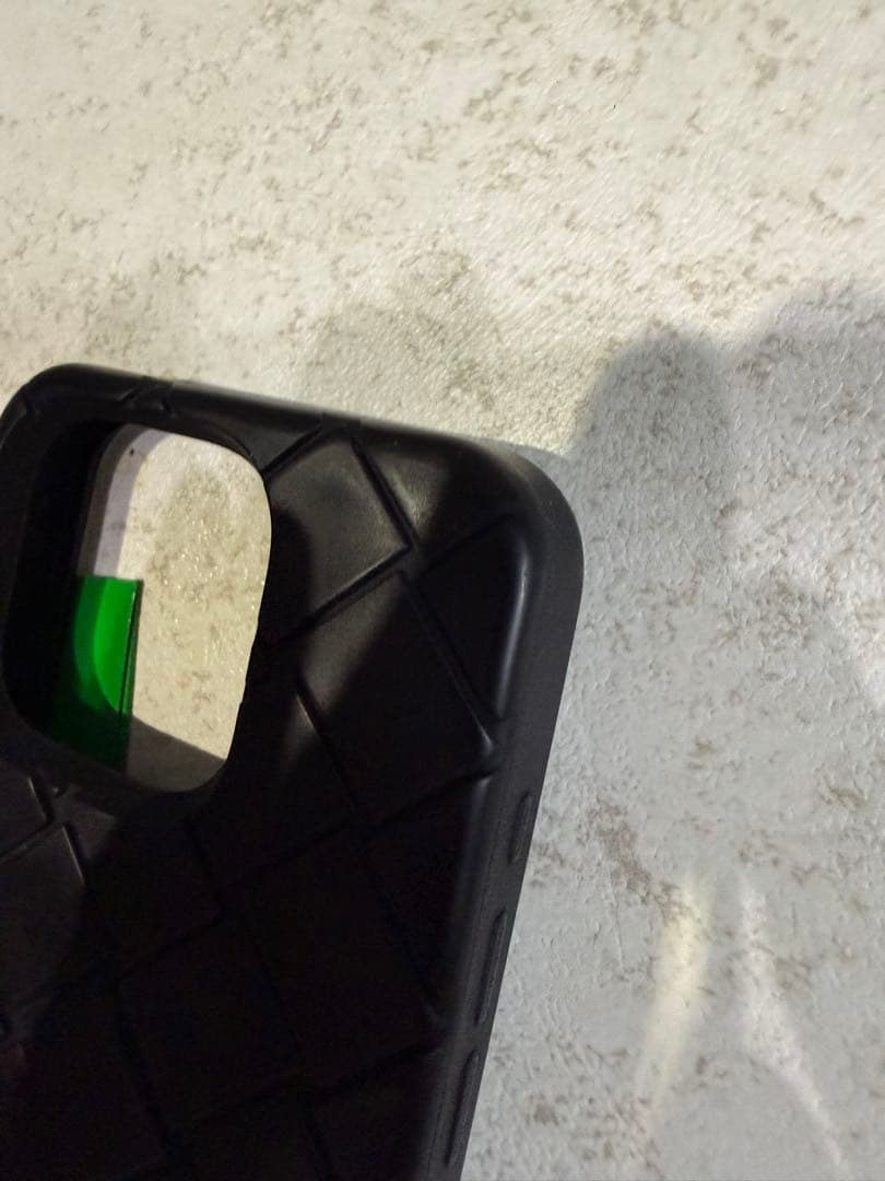 最終価格★超美品★Bottega Veneta iPhone16 pro用ケース