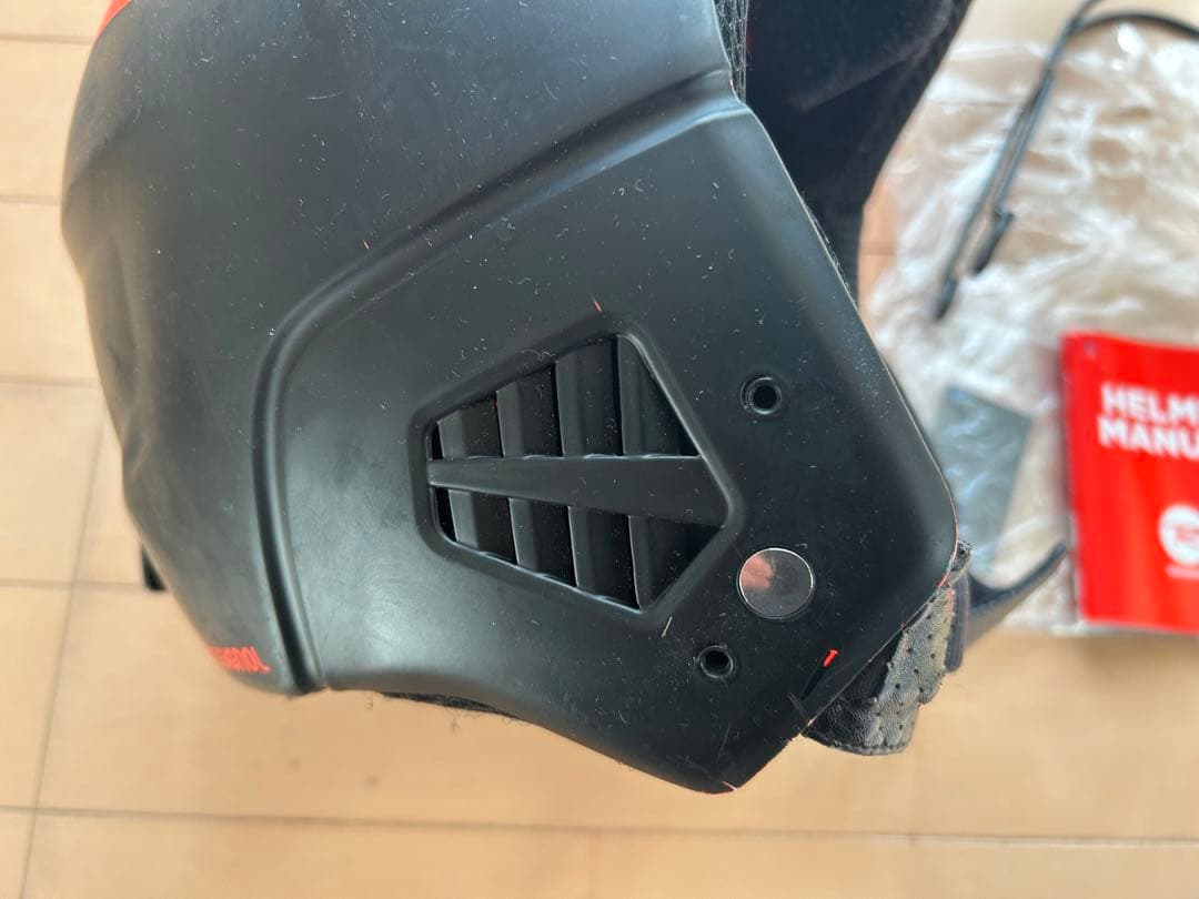 ロシニョール　ヘルメット