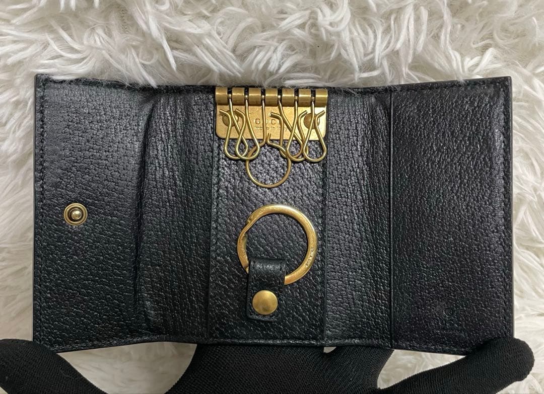 極美品　GUCCI 6連キーケース　アニマリエ　蜂　星　本革　黒