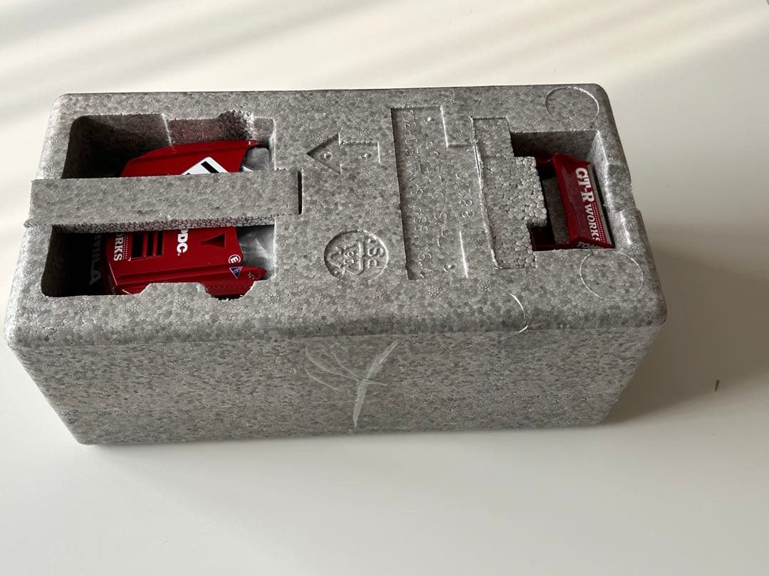 オートアート スカイライン RSターボ スーパーシルエット 1983 1/18