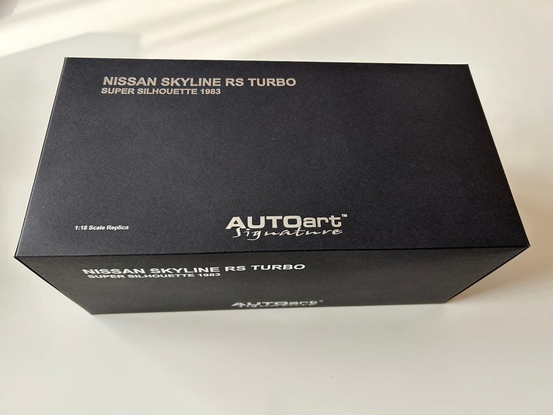 オートアート スカイライン RSターボ スーパーシルエット 1983 1/18