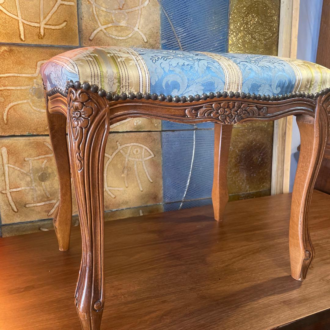 お値下げ‼︎ イタリア製猫脚スツール