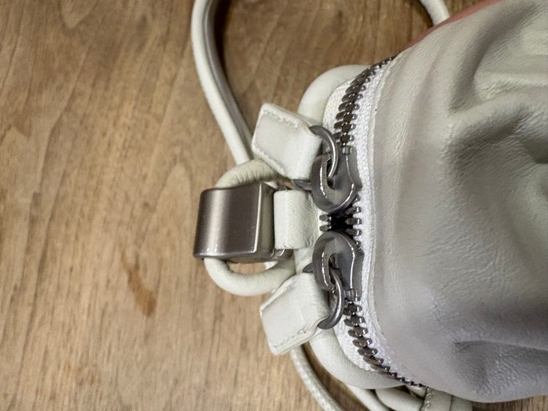 objcts.io ショルダーストラップ　アクセサリー レザーパース マシュマロ