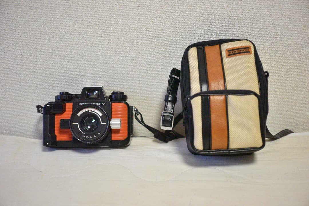 NIKONOS V 35mm F2.5 付き 純正ケース付き