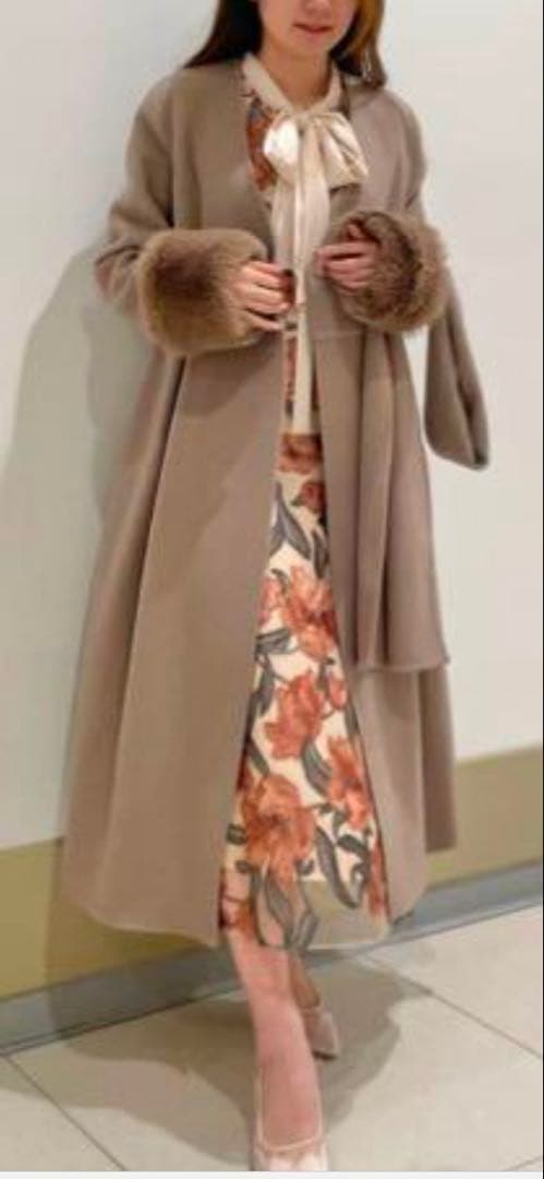 ノーカラーリバーコート