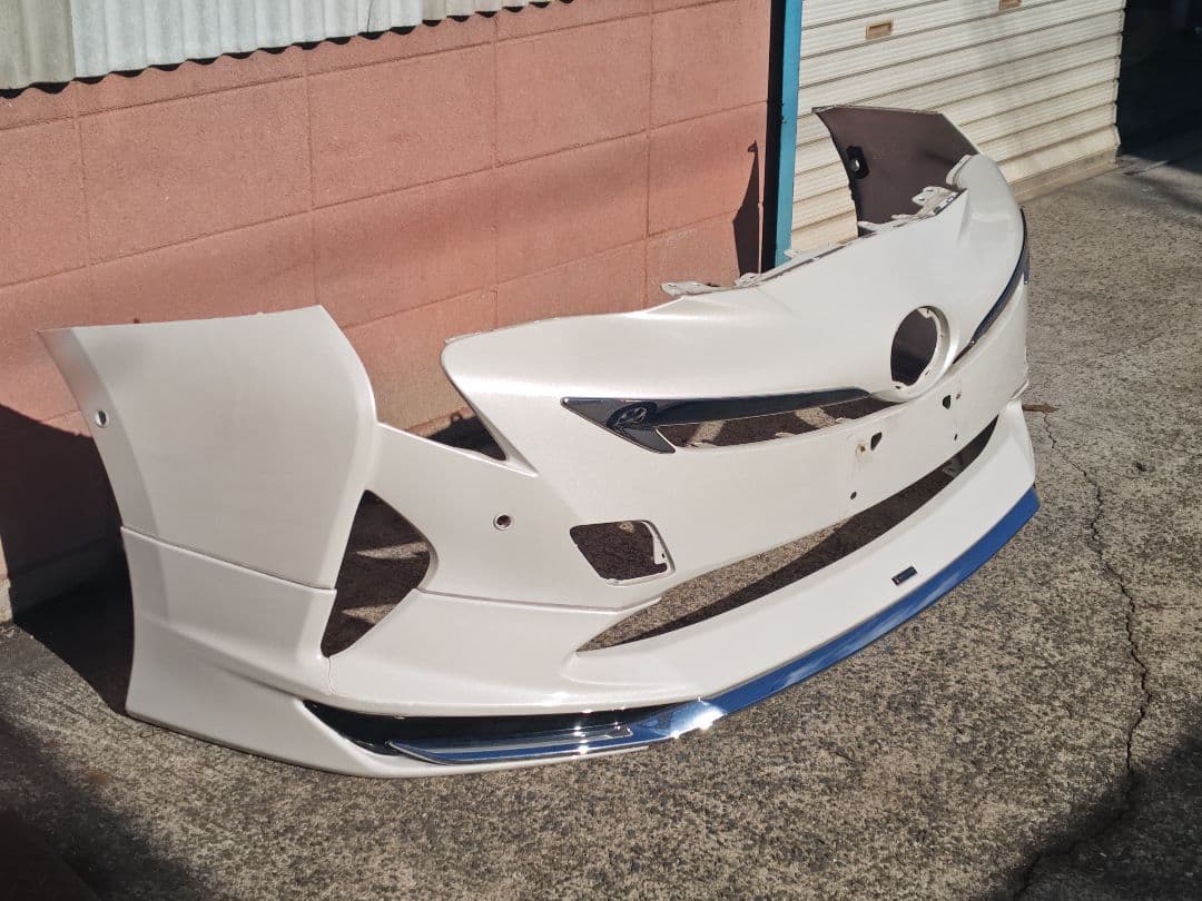 そのまま使える？50プリウス モデリスタエアロ付きフロントバンパー 070パール