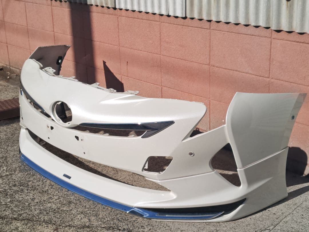 そのまま使える？50プリウス モデリスタエアロ付きフロントバンパー 070パール