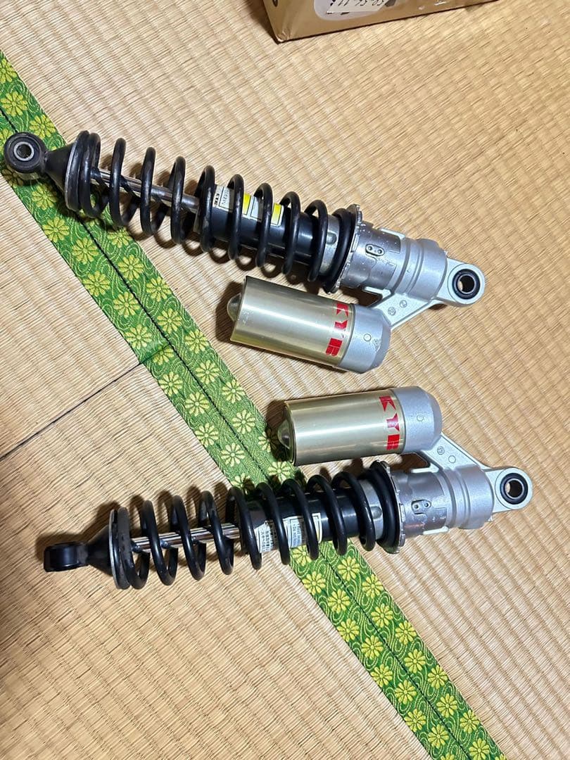 KYT サスペンション