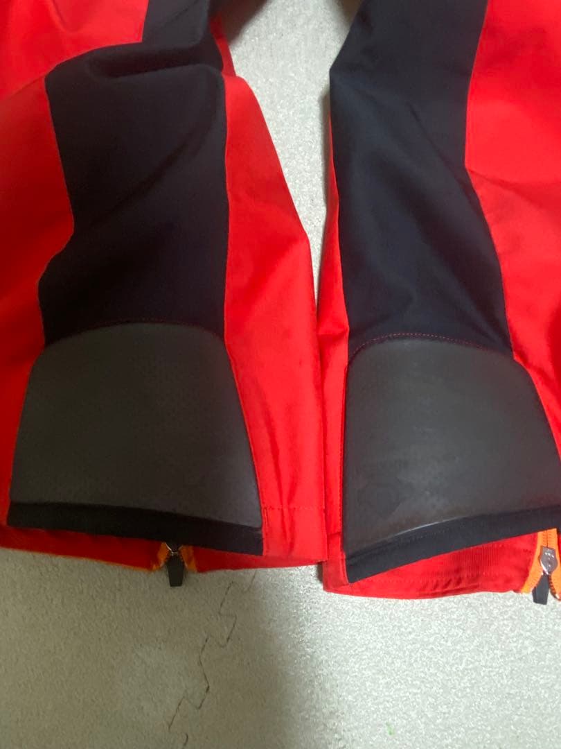 Nordica チームスキーウェア （デサントSサイズ赤/オレンジ/黒）