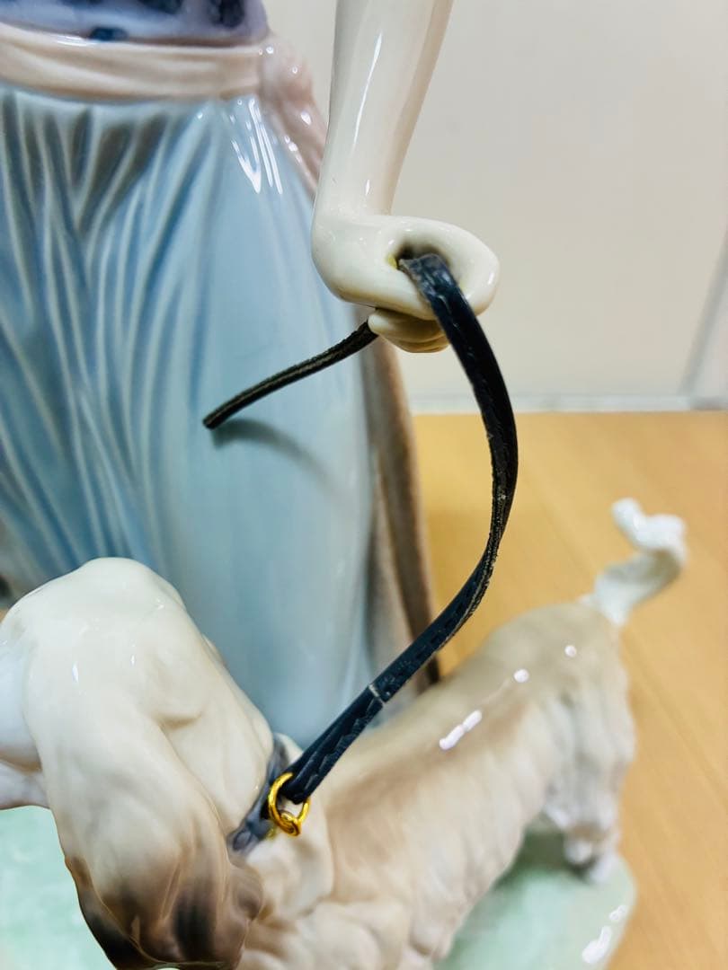 【極美品】リヤドロ LLADRO 優雅な散歩のひとときフィギュリン 5802