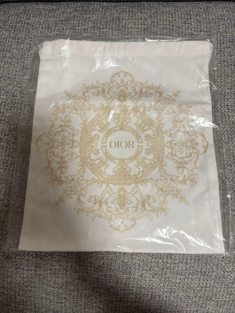 Dior アイシャドウパレット クリスマス コレクション 2023年 おまけ付