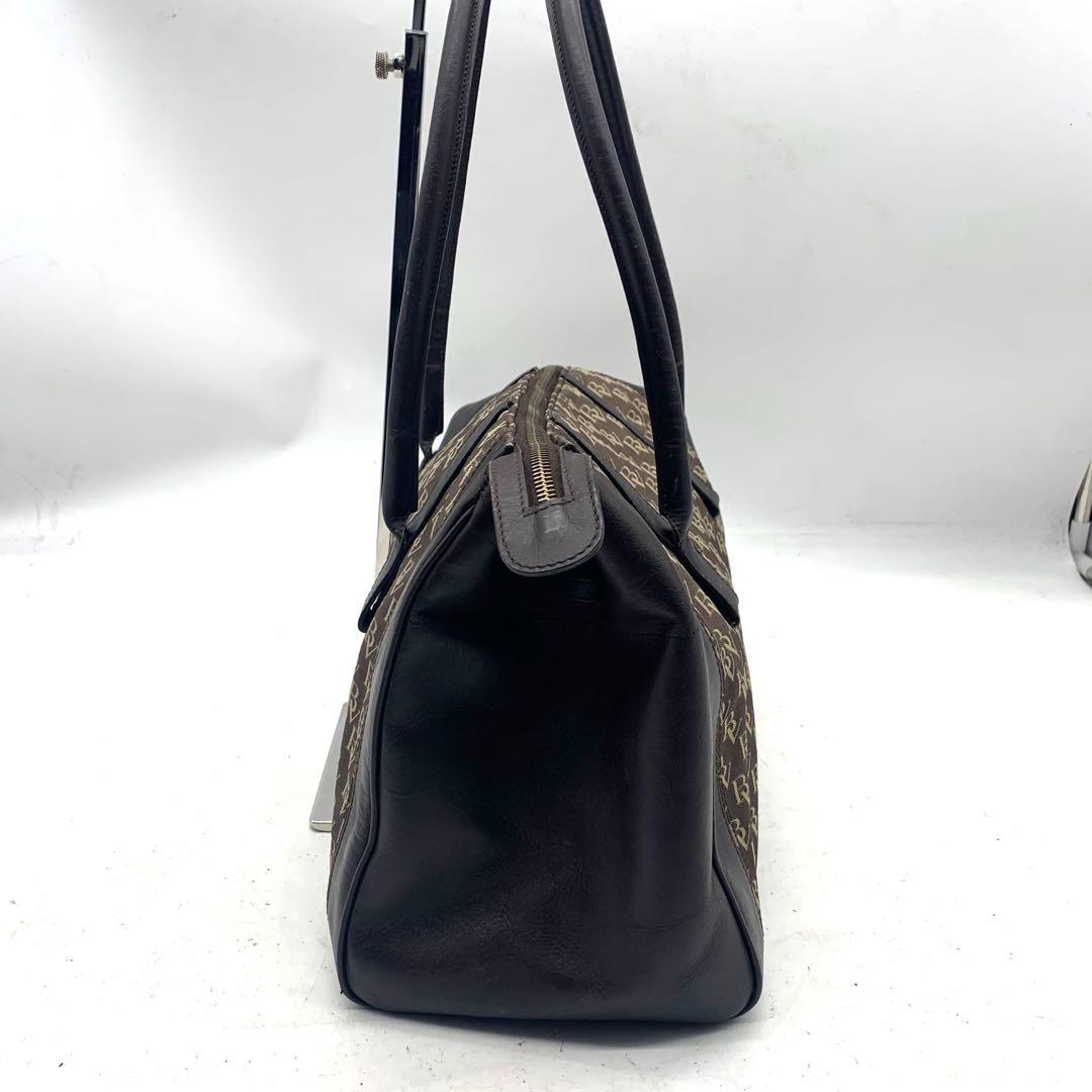 ボッテガヴェネタ　ＢＶロゴ　キャンバストートバッグ