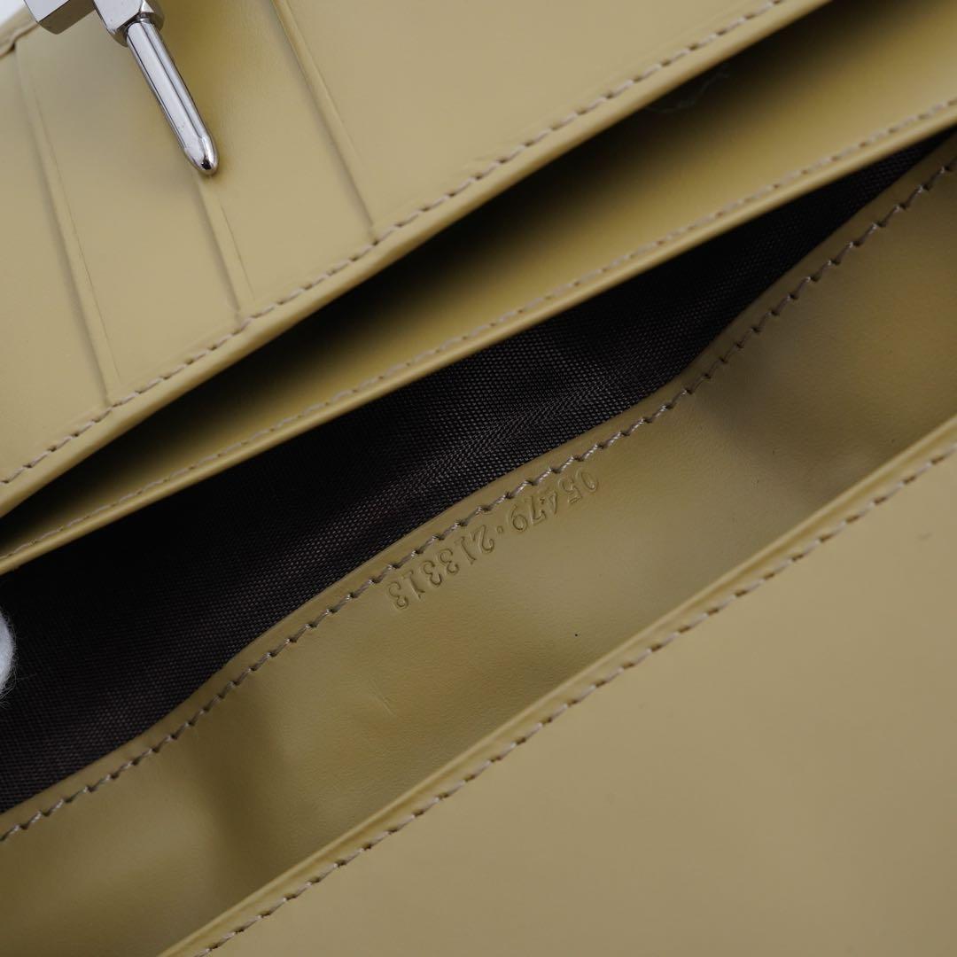 未使用品　箱付き　GUCCI グッチ　長財布　シェリーライン　ジャッキー　金具