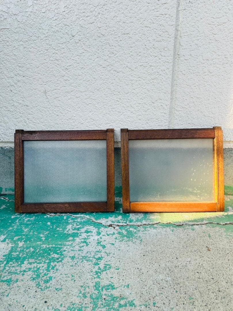 【昭和レトロ】木製窓　レトロ　木扉　スリガラス　小窓　アンティーク