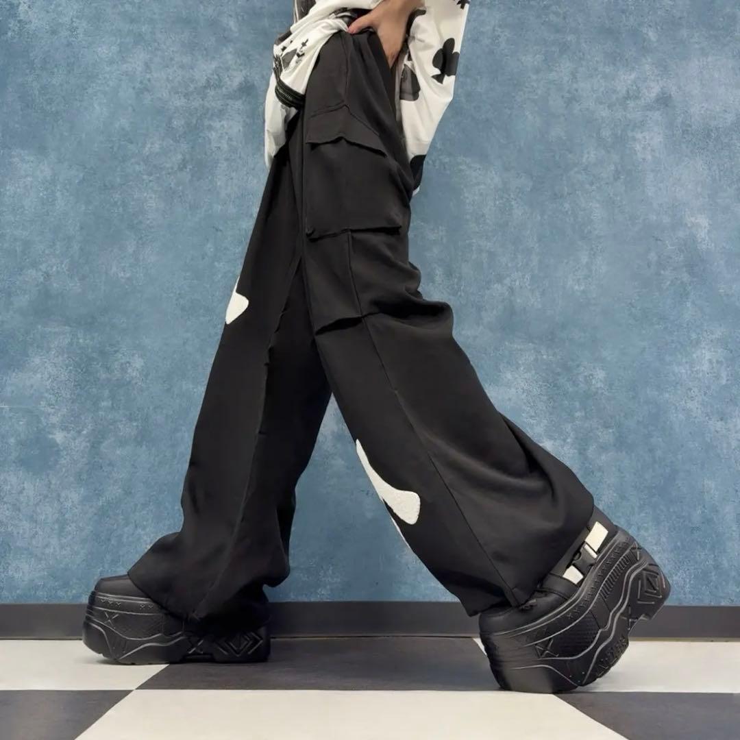 NieR 立体パイル生地UNISEX WIDE CARGO PANTS