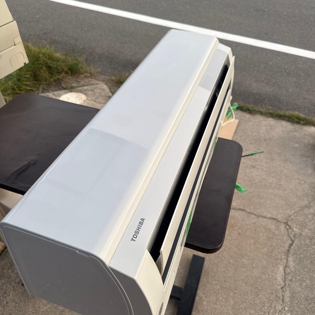 あこ東芝　ルームエアコン　RAS-G221P (W) 2021年製