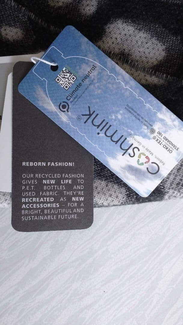 カステルバジャック　マフラー　ホワイト/ブラック/グレー