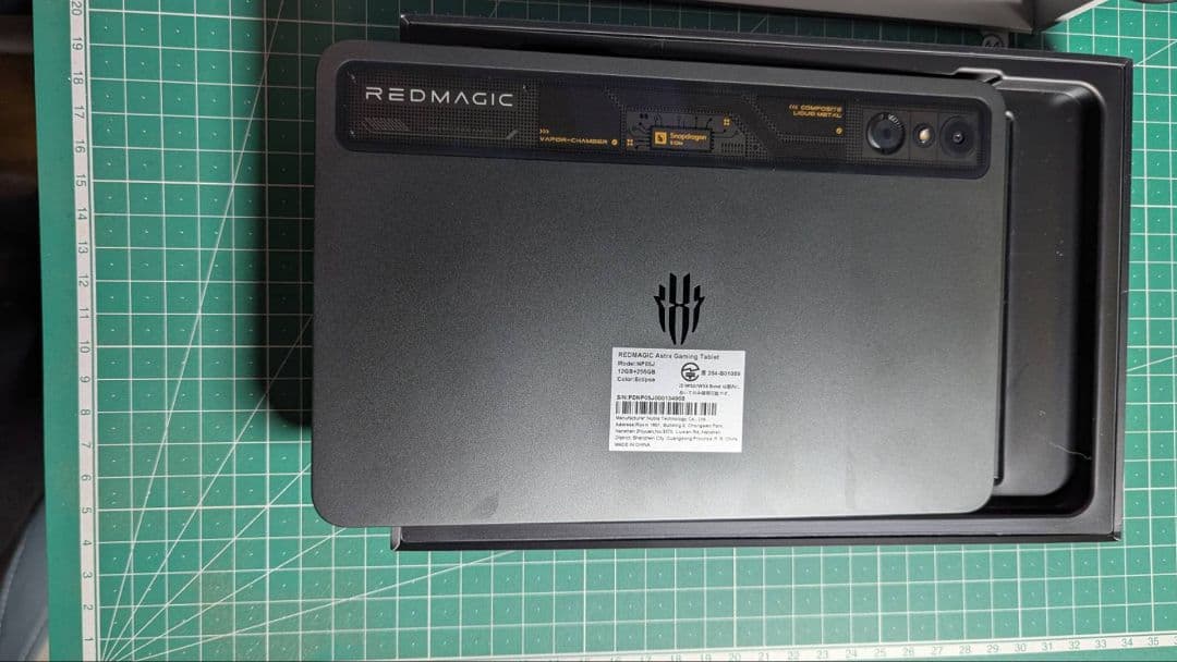 REDMAGIC Astra ゲーミングタブレット