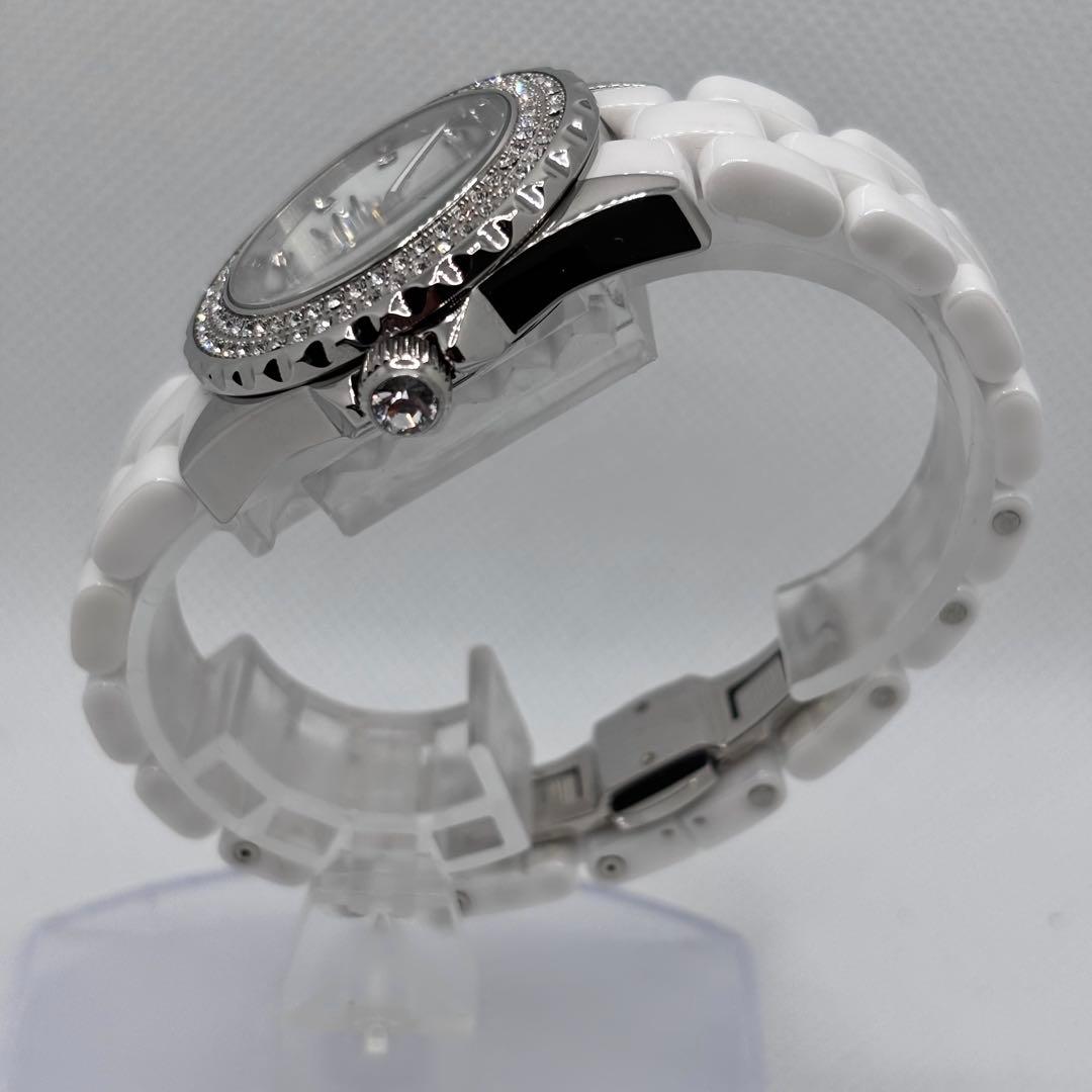 wekyサンリオ ハローキティ スワロフスキー レディース 稼働品 新品電