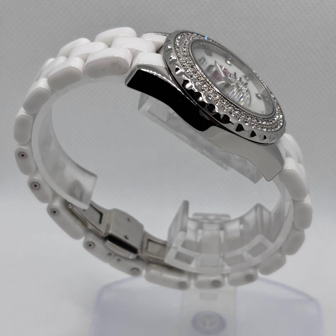 wekyサンリオ ハローキティ スワロフスキー レディース 稼働品 新品電