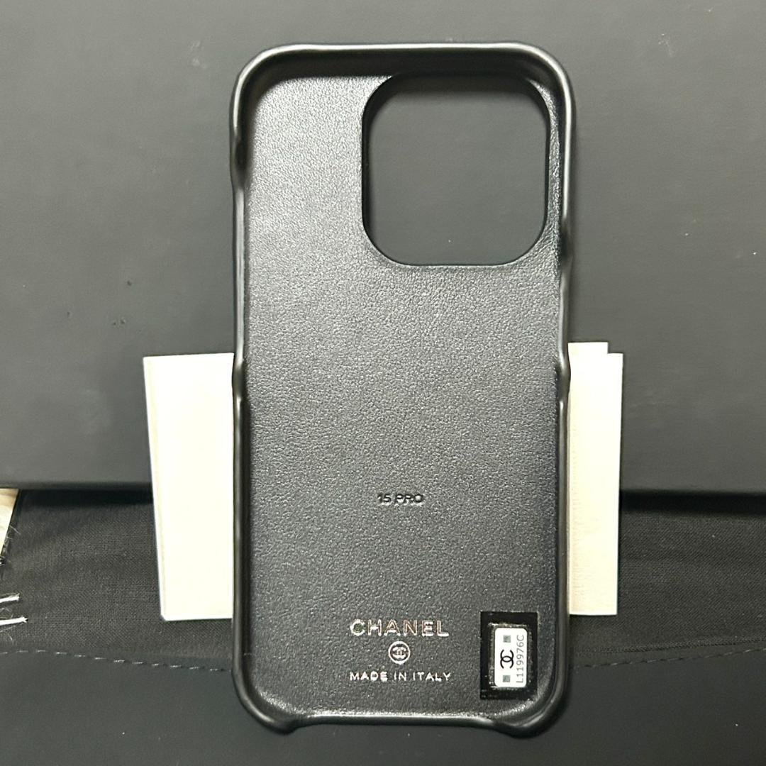 【美品】CHANEL シャネル　iPhone15pro スマホケース　マトラッセ