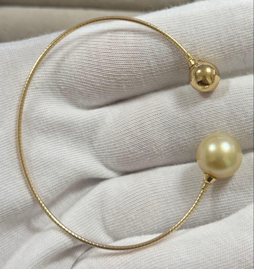 K18デザインバングル　南洋白蝶　ゴールデンパール　ゴールドボール　天然色本真珠