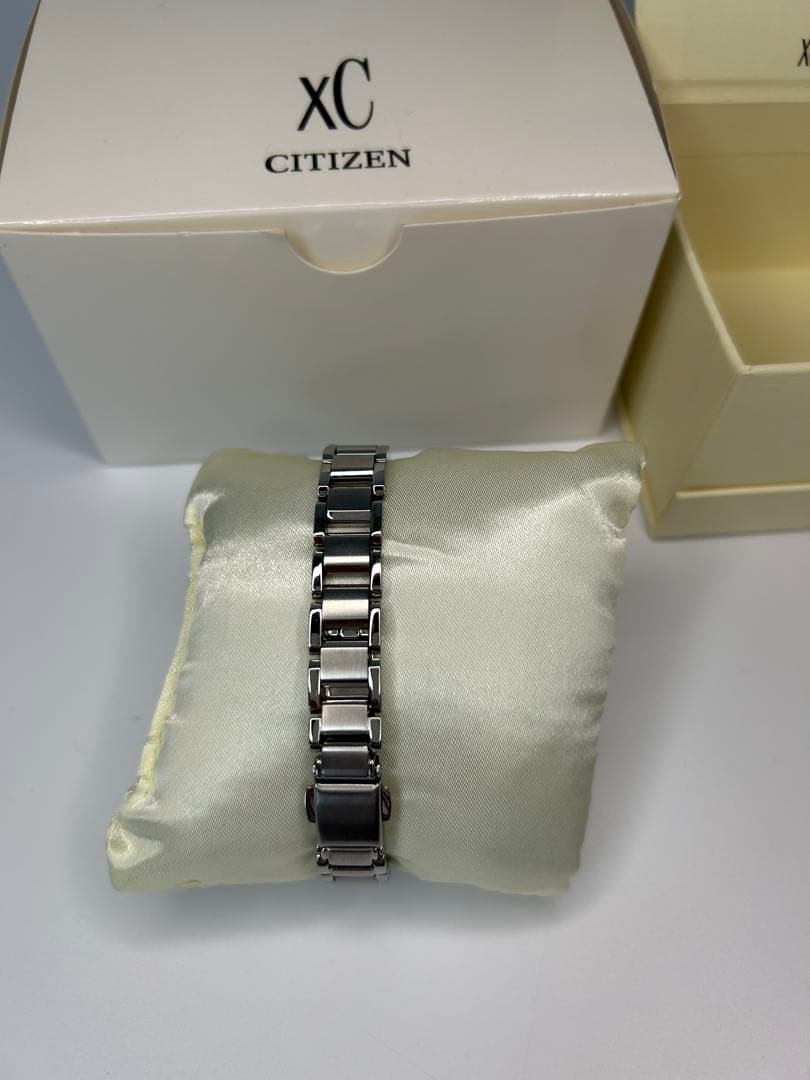 【美品】稼働品 CITIZEN XC エコドライブ レディース時計 EW3220
