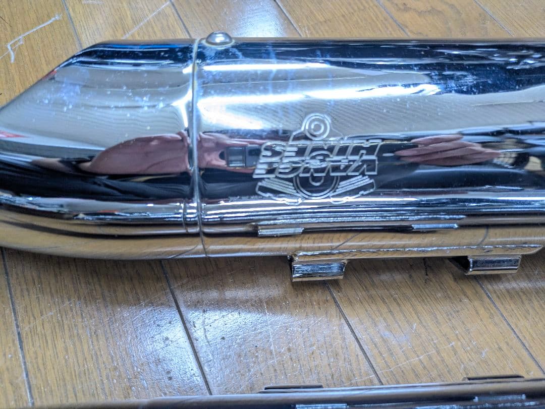 バンス＆ハインズ　ターンダウンスリップオンマフラー　4インチ口径　ツアラー用