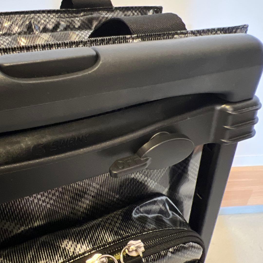 SWANY チェック柄キャリーケース