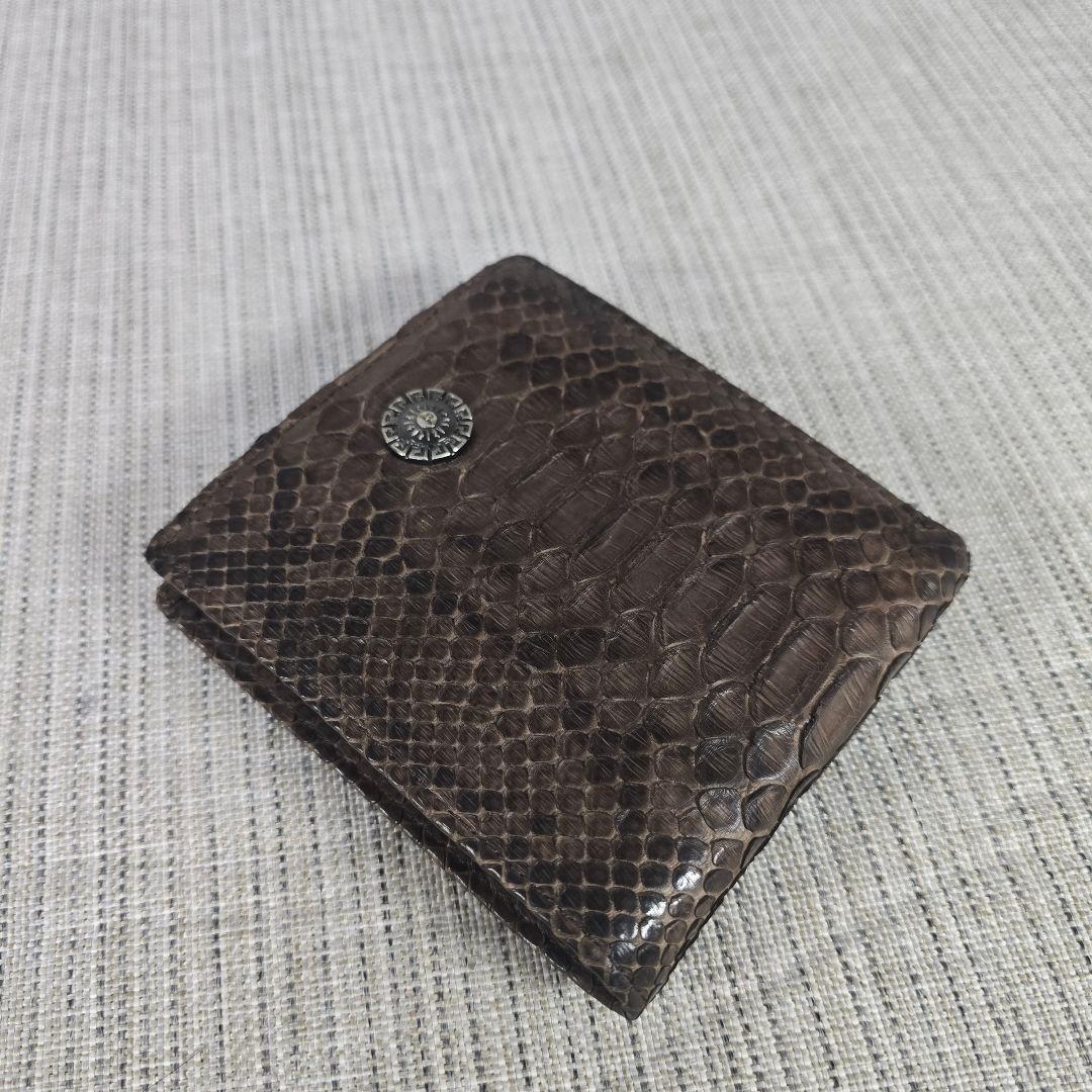 VERSACE　ヴェルサーチ　パイソン柄　ヘビ革　二つ折り財布　折り財布