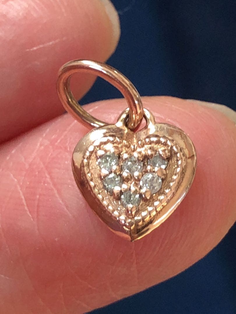 美品❤️ アガット　K10 ゴールド パヴェダイヤモンド ハート型チャーム