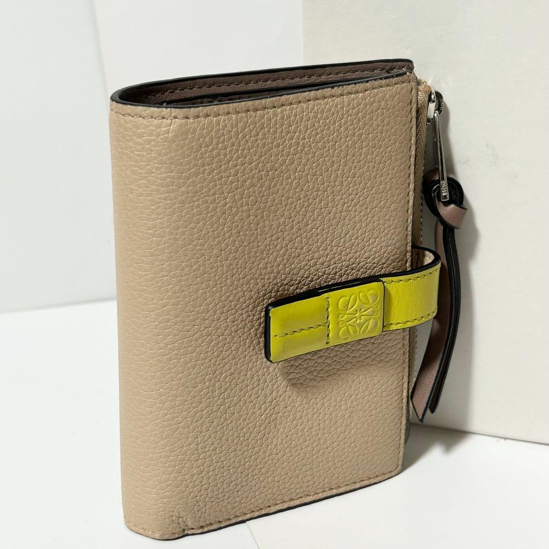 ロエベ アナグラム スリムジップ バイフォールド 二つ折り財布 レザー