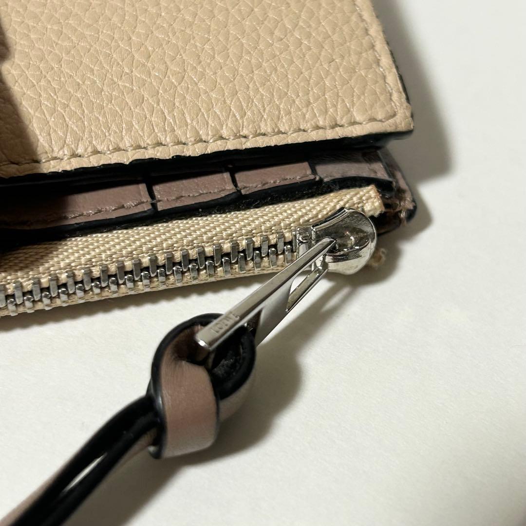 ロエベ アナグラム スリムジップ バイフォールド 二つ折り財布 レザー