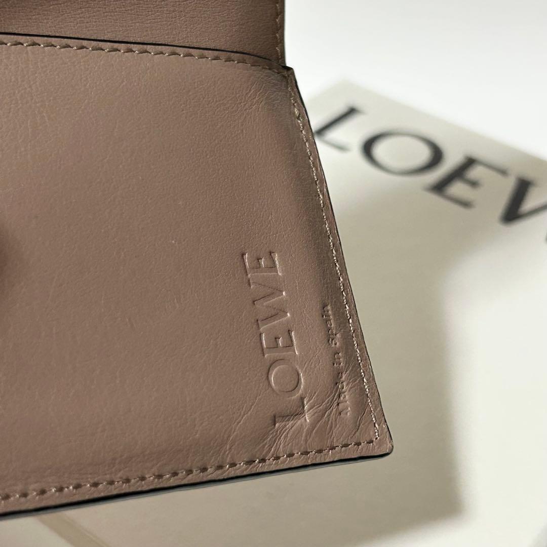 ロエベ アナグラム スリムジップ バイフォールド 二つ折り財布 レザー