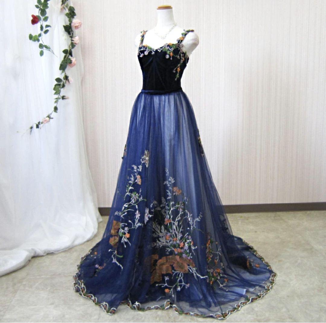 ネイビー刺繍ドレス